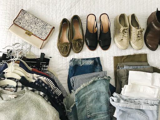 5 simple ways to organize and clean up a closet.